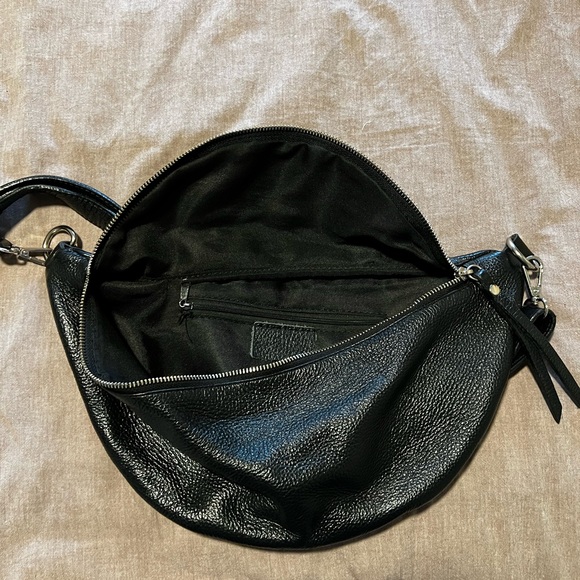 Elegant Black Leather Sling Bag - Picture 2 of 5